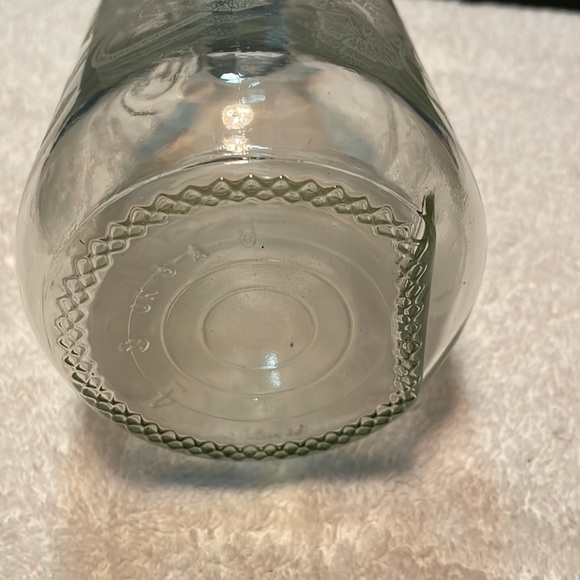 Vintage Paul Masson since 1852 etched glass wine decanter, pitcher carafe - Picture 6 of 9